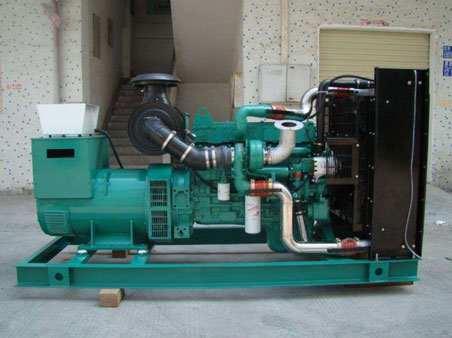 南充1100kw康明斯柴油发电机组